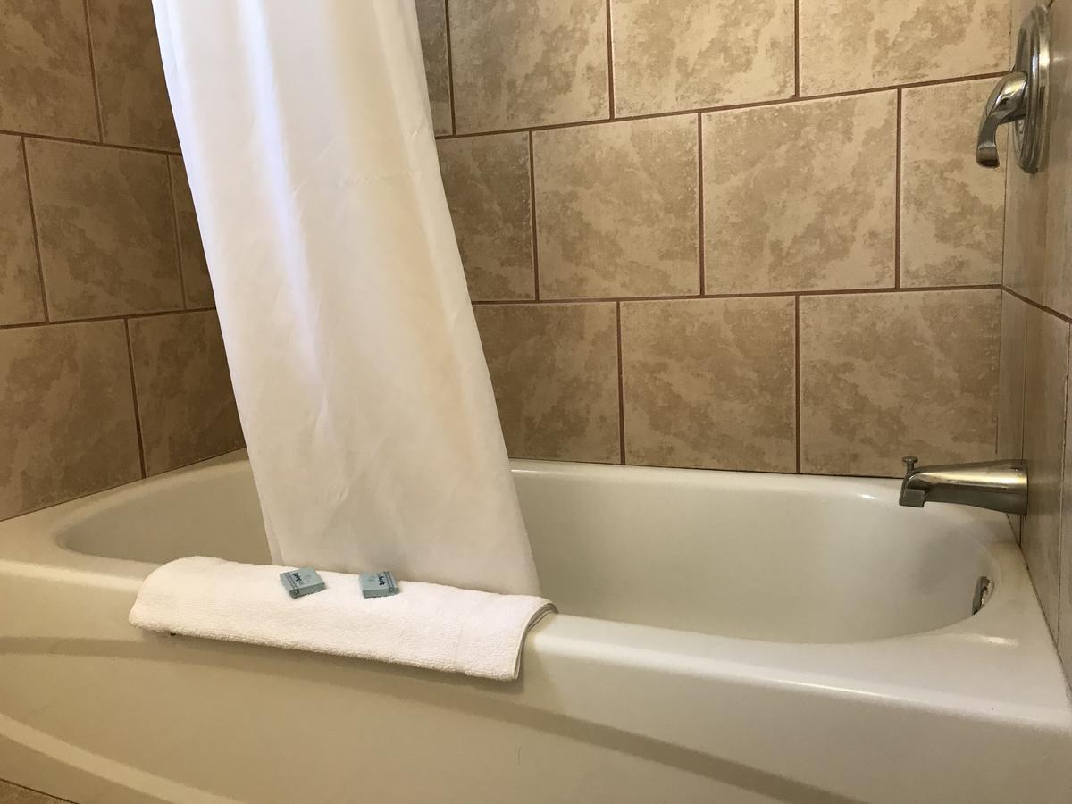 Relax Inn Of ميدفورد المظهر الخارجي الصورة